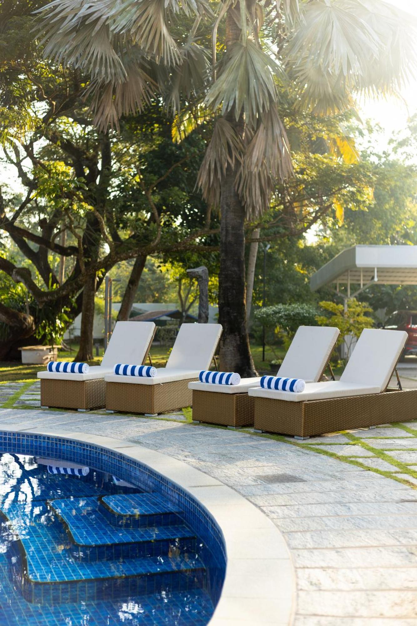 Regal Rivera Villa Negombo Exterior photo